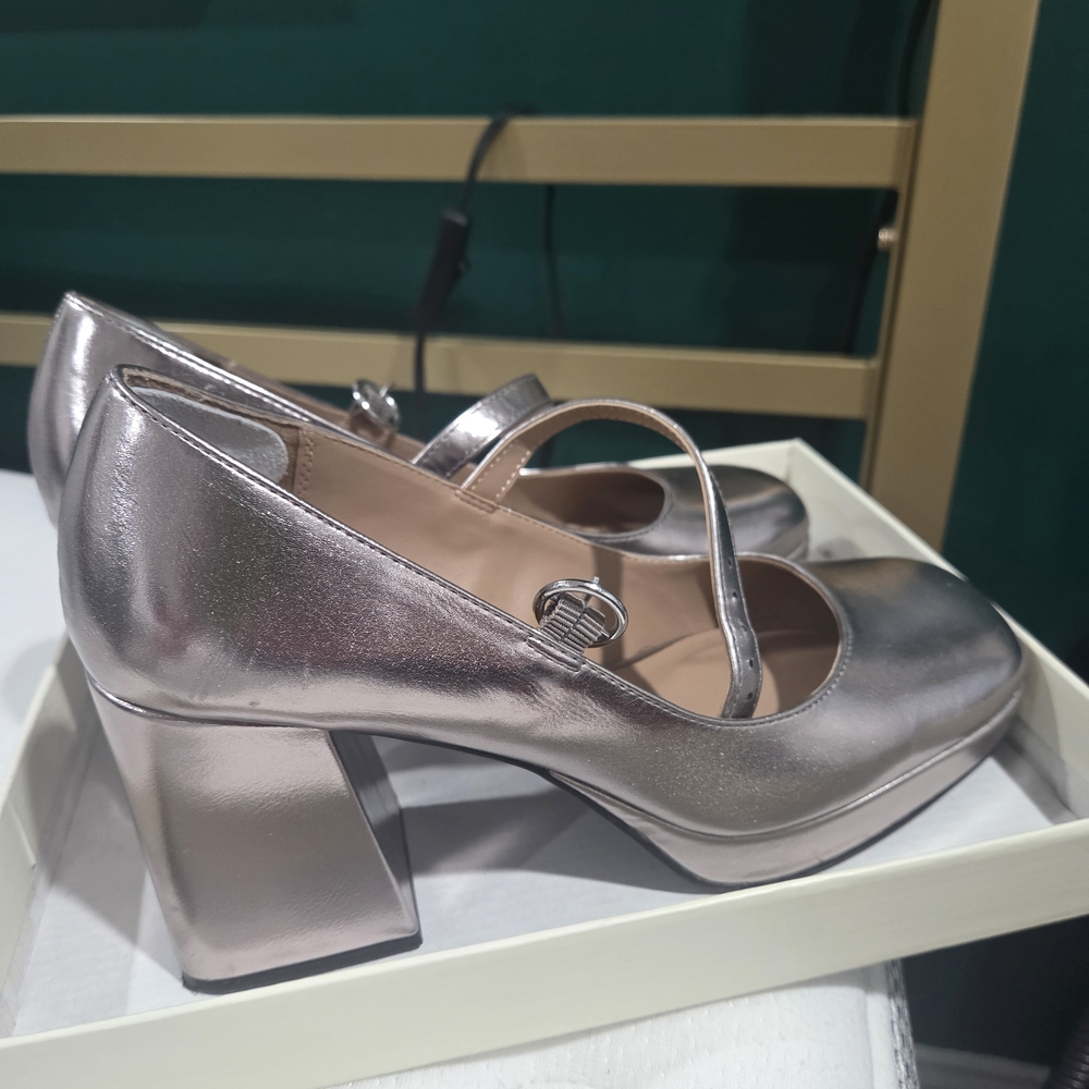 Elegant Pewter Mary Jane Heels